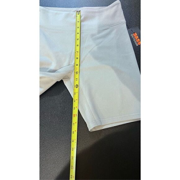 Bass Outdoor Women's Flat Front Biker Short Heather Grey Size Medium NWT P1-36 - Picture 9 of 15